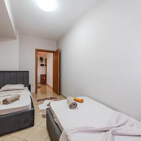 Soleil 2 Bedrom Дуррес